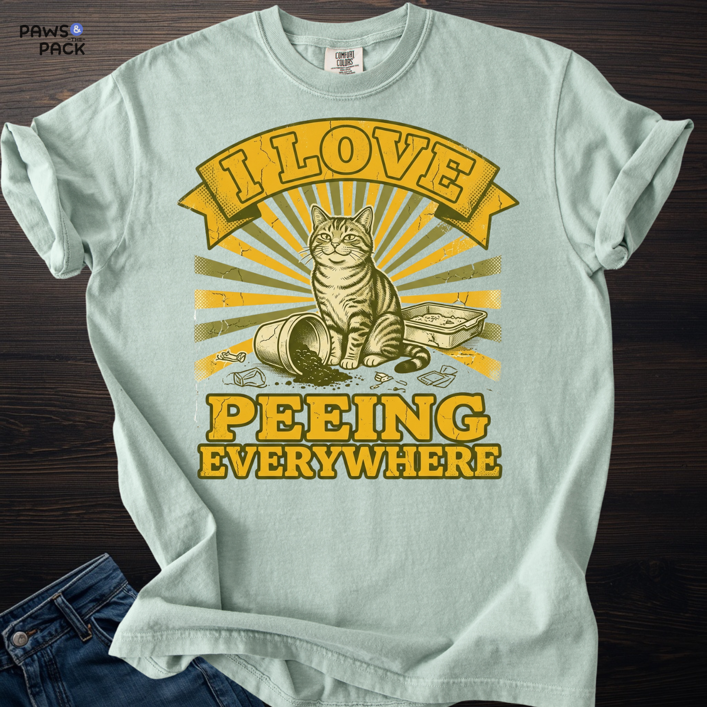 Cat Loves Peeing T-shirt