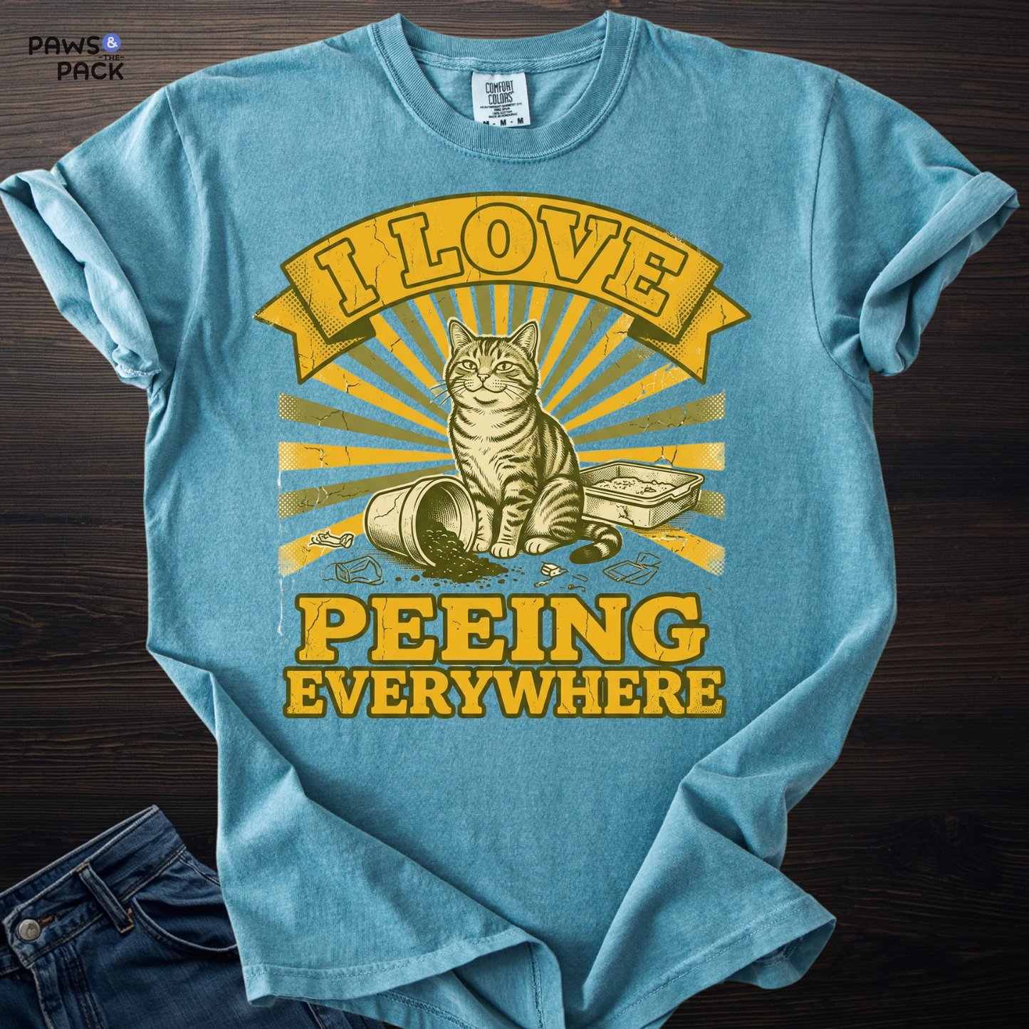 Cat Loves Peeing T-shirt
