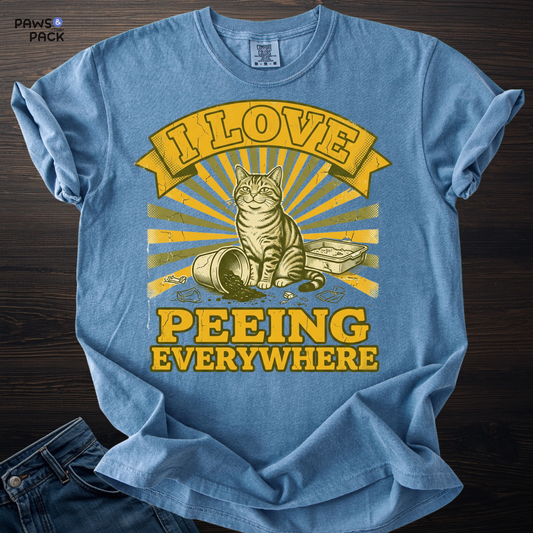 Cat Loves Peeing T-shirt